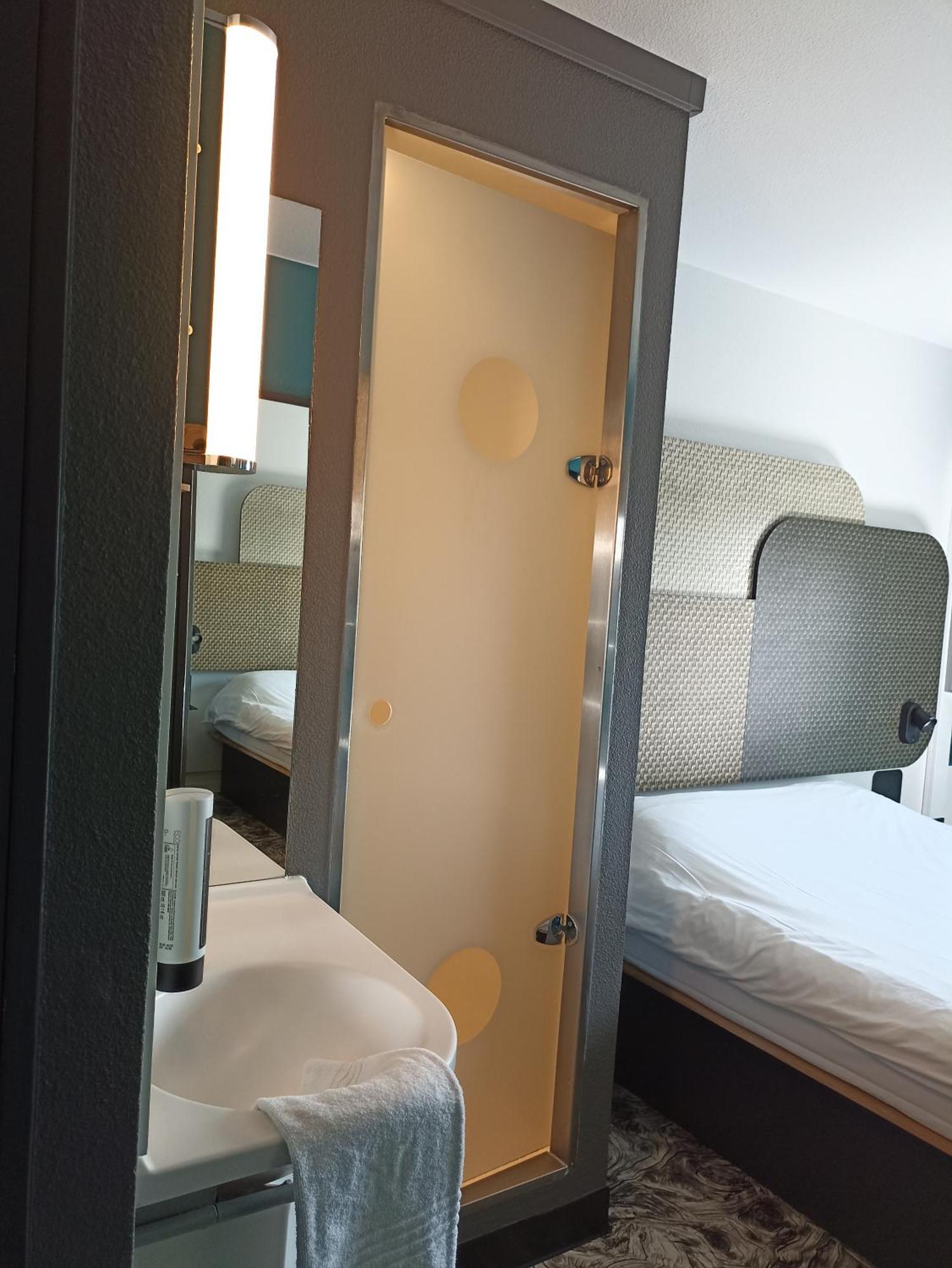 B&B Hotel Calais Terminal Cite Europe 2 Etoiles Кокелль Экстерьер фото