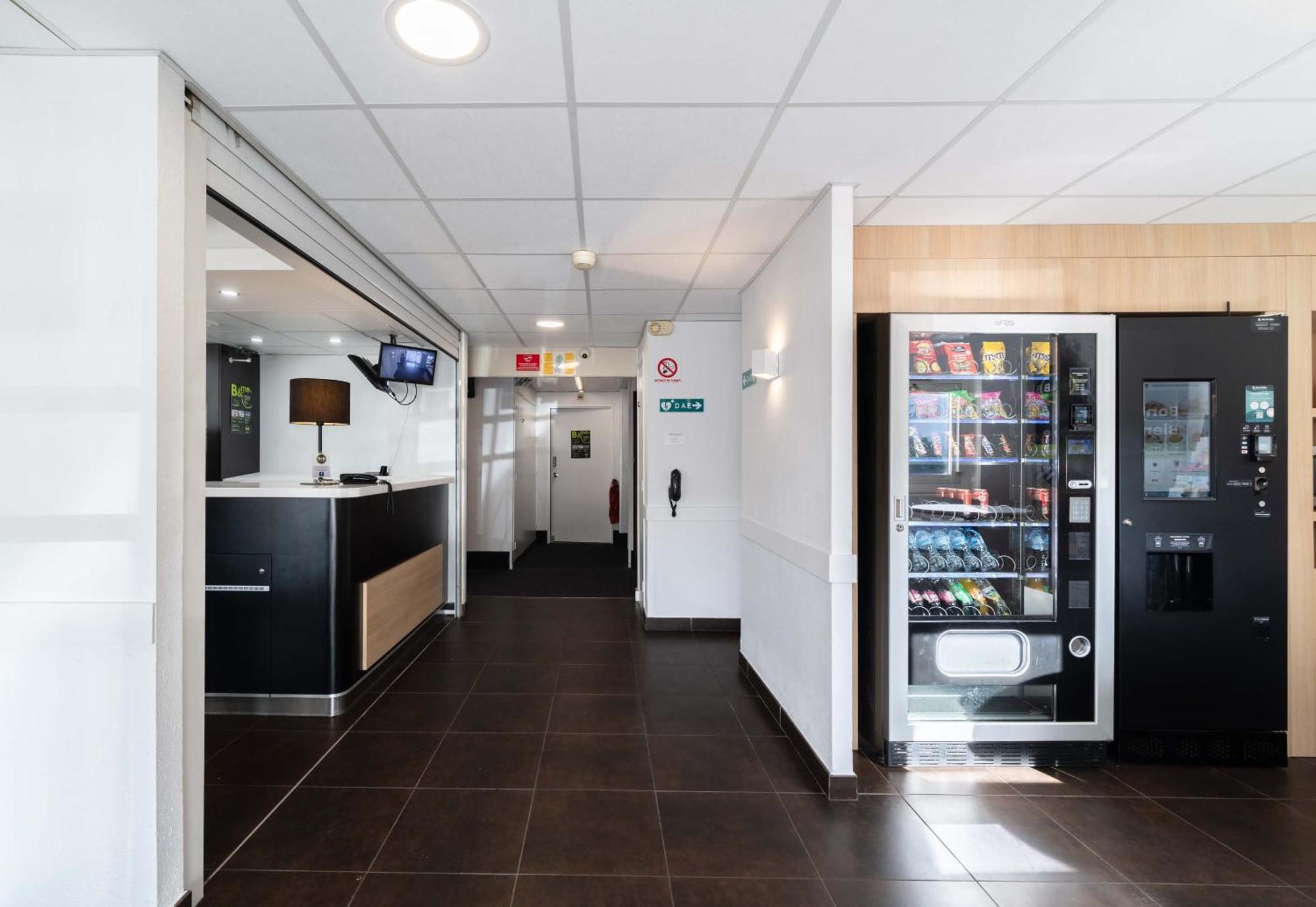 B&B Hotel Calais Terminal Cite Europe 2 Etoiles Кокелль Экстерьер фото